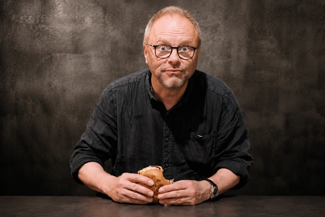 Robert Llewellyn from Red Dwarf Kryten to electric vehicle advocate