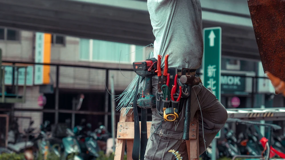 Health and safety when using contractors